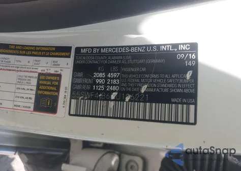 2017 Mercedes-Benz C 300 Luxury/Sport z USA, uszkodzony, nr VIN 55SWF4JB6HU186221